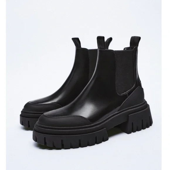 NWT Zara Low Heel Lug Sole Ankle Boots Sz 38